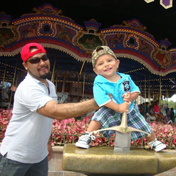 Meet your Posher, Luis - Picture 1 of 1